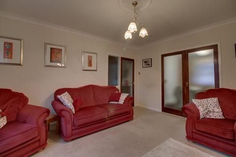 2 bedroom flat for sale, Thornhill Street, Calverley, Pudsey, West Yorkshire, LS28