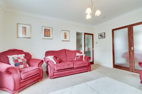 2 bedroom flat for sale, Thornhill Street, Calverley, Pudsey, West Yorkshire, LS28