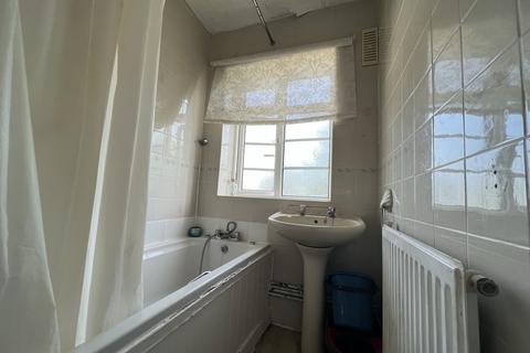 64 Walden Way, Ilford, IG6 3BH