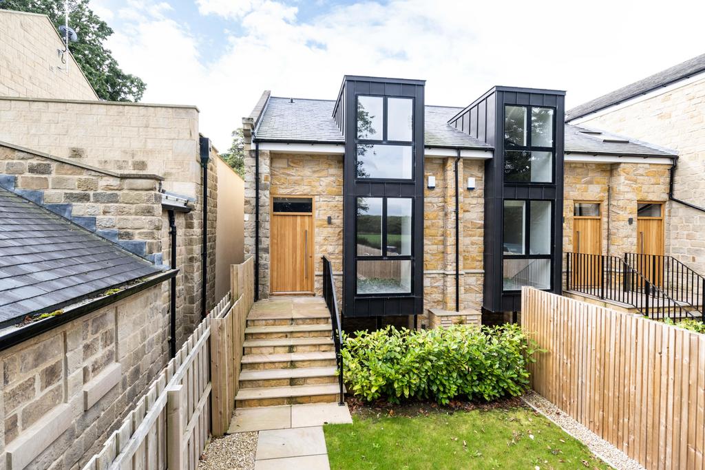 Linton Springs Mews, Sicklinghall Road, Wetherby, LS22 4 bed house to