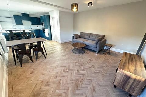 undefined, Flat 2, Claremont Drive, Headingley, Leeds, LS6 4ED