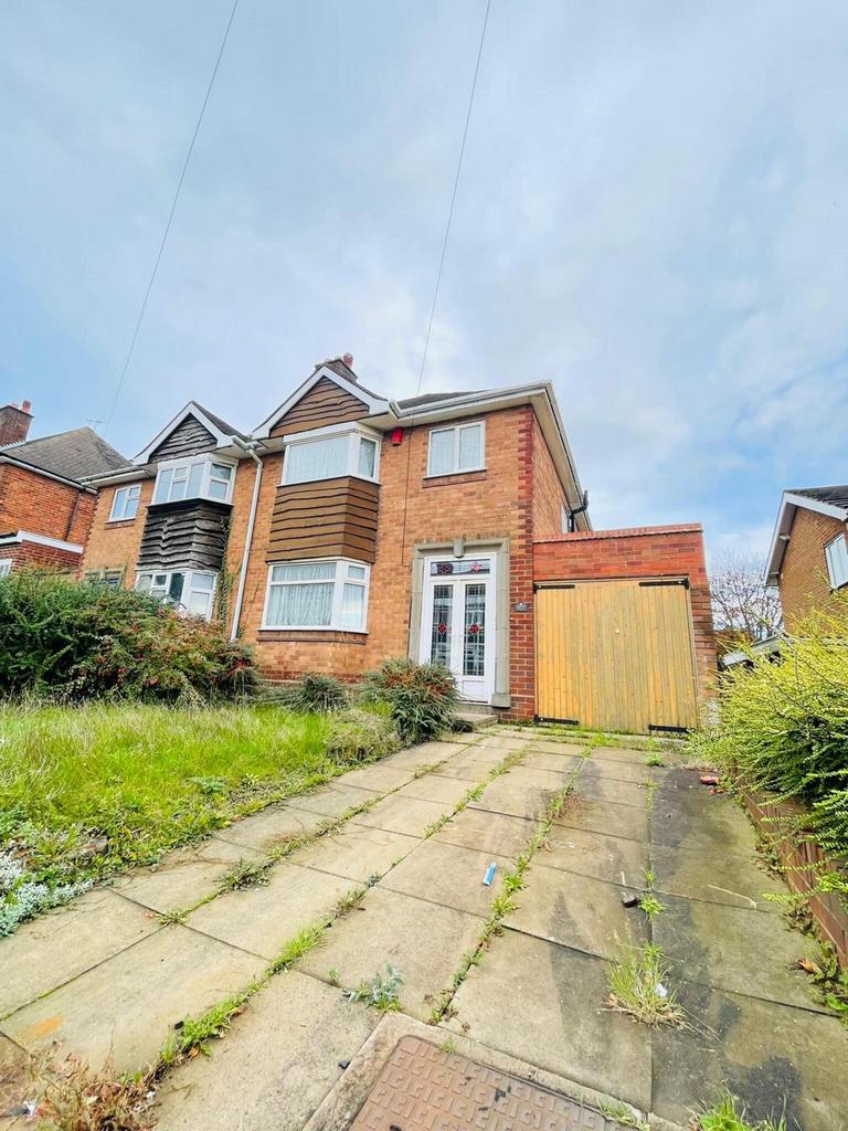 Buffery Road, Dudley, DY2 3 bed semidetached house £995 pcm (£230 pw)