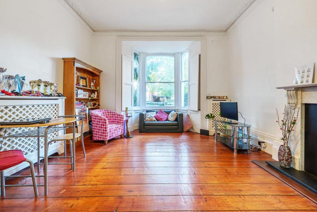 Denmark Avenue, Wimbledon 1 bed flat for sale £400,000
