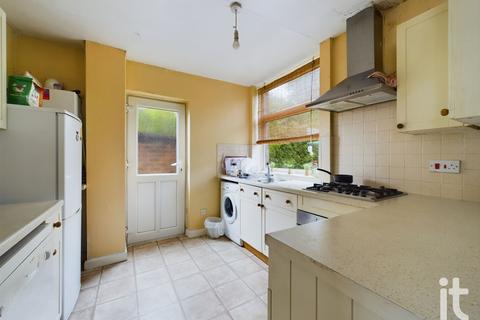 3 bedroom semi-detached house for sale - Midland Road, Bramhall, Stockport, SK7