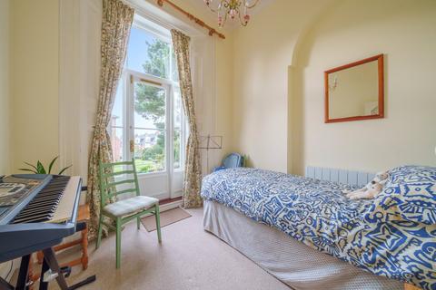 Flat 3, Ernsborough Court Fairpark Road, Exeter, EX2 4HL