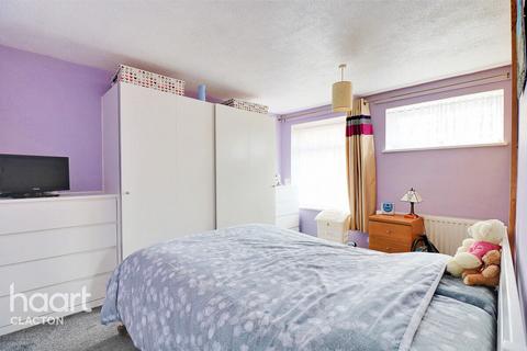 18 Reigate Avenue, Clacton-on-sea, CO16 8FB