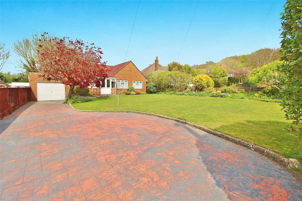 The Heights, Findon Valley, West Sussex, BN14 3 bed bungalow for sale