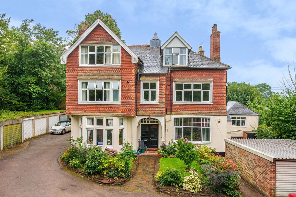 Sandhurst Road, Tunbridge Wells 1 bed ground floor flat for sale £180,000