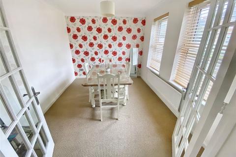 16 Ashfield Avenue, Coventry, CV4 9SQ
