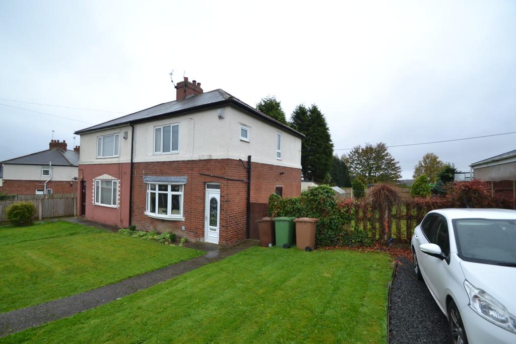 Camp Road, South Kirkby 3 bed semidetached house for sale £155,000