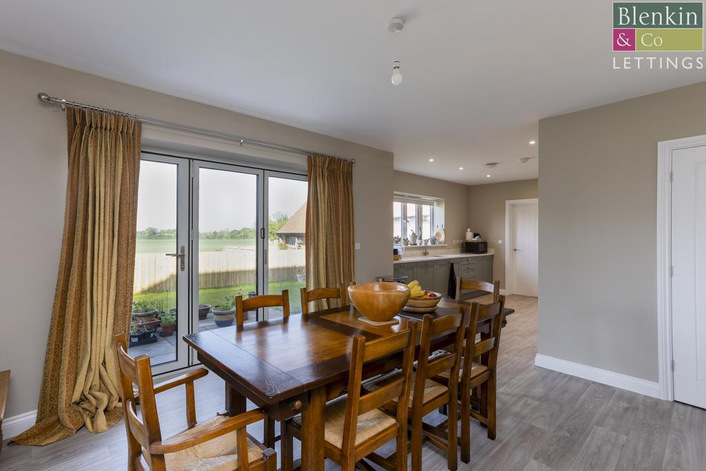 5 Henfield way  11