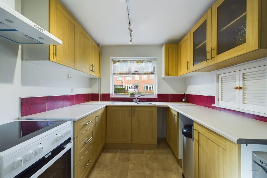 Park Road, BartonunderNeedwood 2 bed detached bungalow for sale £