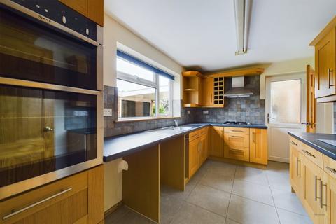 4 bedroom detached house for sale - Downderry Close, Stafford