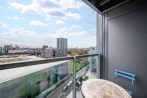 2 bedroom flat for sale, Dancers Way, Greenwich, London, SE8