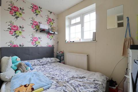 2 bedroom cluster house for sale, Cheslyn Close, Wigmore, Luton, Bedfordshire, LU2 8UA