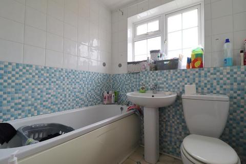 15 Cheslyn Close, Luton, LU2 8UA