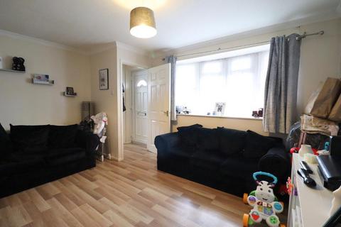 15 Cheslyn Close, Luton, LU2 8UA