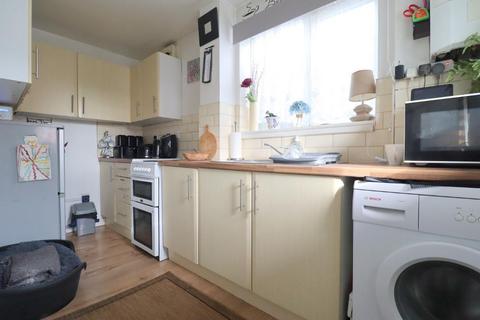 40 Cheslyn Close, Luton, LU2 8UA