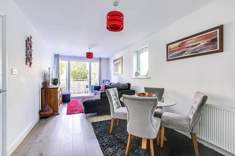 1 bedroom flat for sale, Station Road, Whyteleafe, Surrey, CR3 0EP