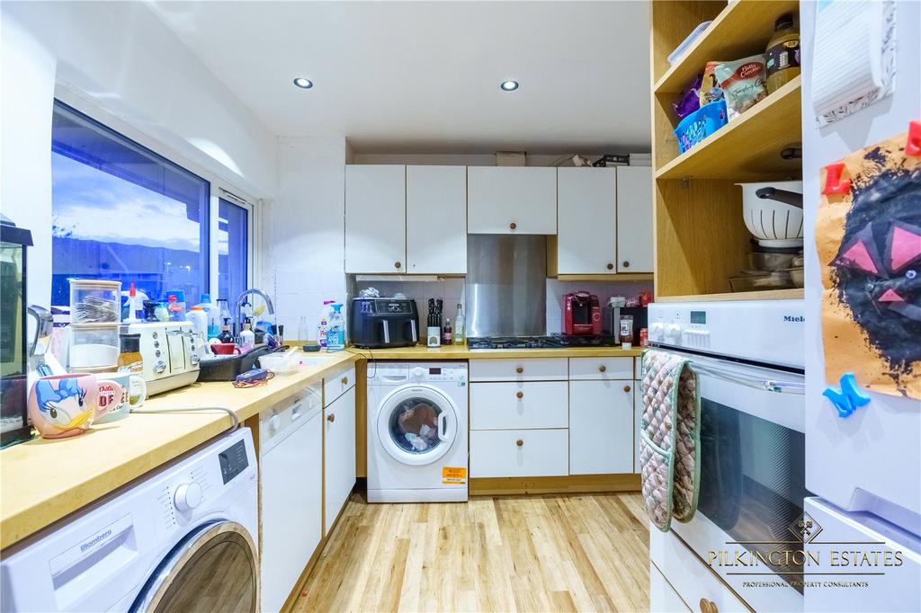 Plymouth, Devon PL5 2 bed apartment for sale £100,000