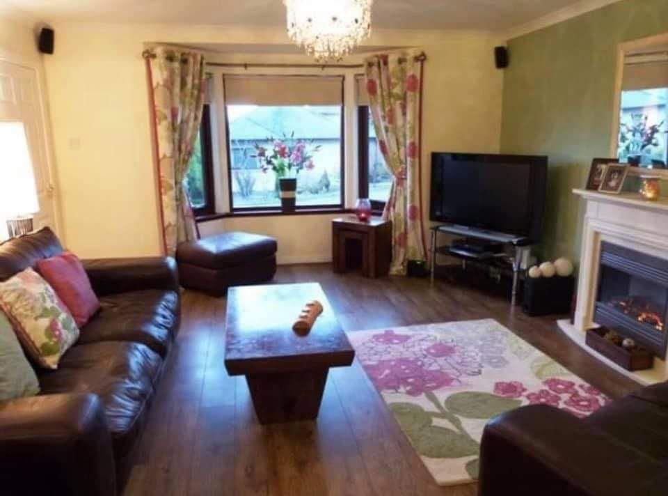 21 Dhalling Park Hunter St, Dunoon, PA23 8FB 5 bed detached villa for sale £340,000