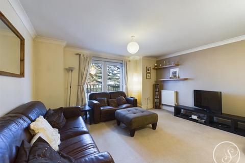 8 Cherry Court, Headingley, Leeds, LS6 2WB