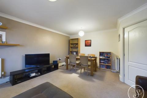 8 Cherry Court, Headingley, Leeds, LS6 2WB