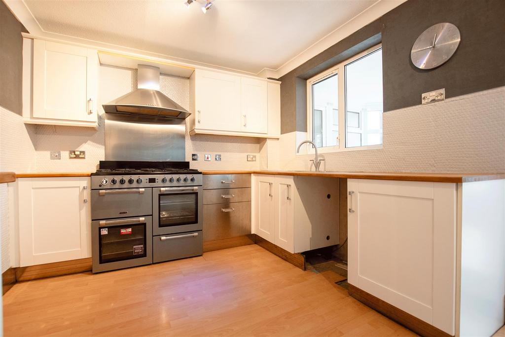 Wentworth Avenue, Wellingborough 4 bed house for sale £299,995