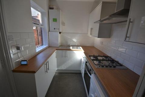 3 bedroom terraced house to rent, Clarendon Street, Leicester