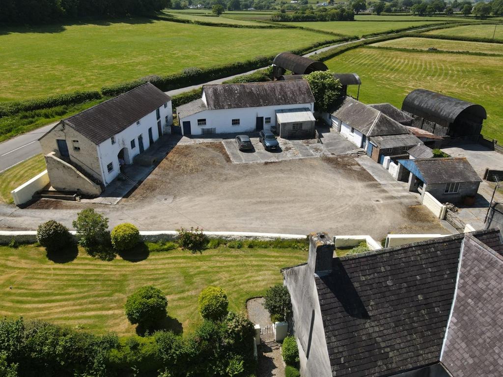 Llanarthney, Carmarthen, SA32 4 bed property with land for sale £695,000