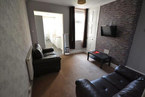 3 bedroom terraced house to rent, Grasmere Street, Leicester