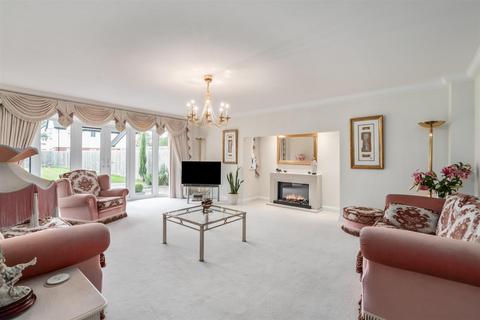 70 Alderbrook Road, Solihull, B91 1NR
