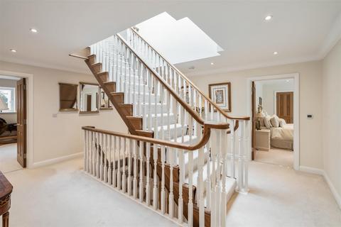 70 Alderbrook Road, Solihull, B91 1NR