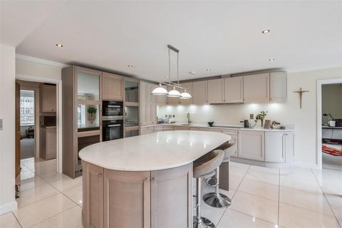 70 Alderbrook Road, Solihull, B91 1NR