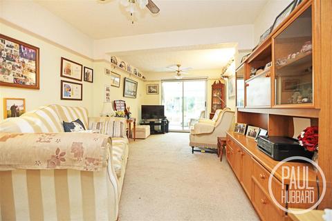 2 bedroom semi-detached bungalow for sale, Summerfield Gardens, Lowestoft, NR33