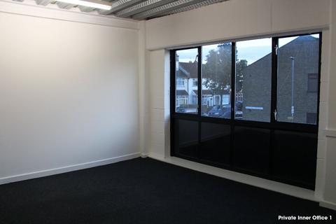 Office to rent - Bickersteth Road, London