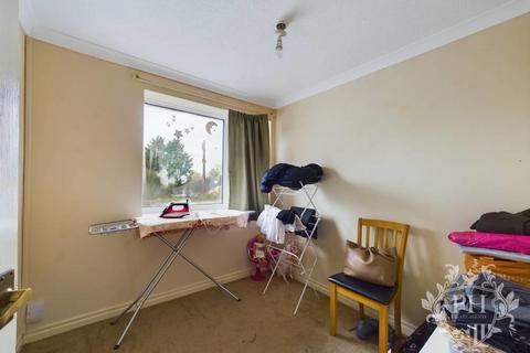 2 Balmoral Drive, Middlesbrough, TS4 2PY