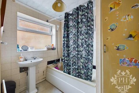 2 Balmoral Drive, Middlesbrough, TS4 2PY