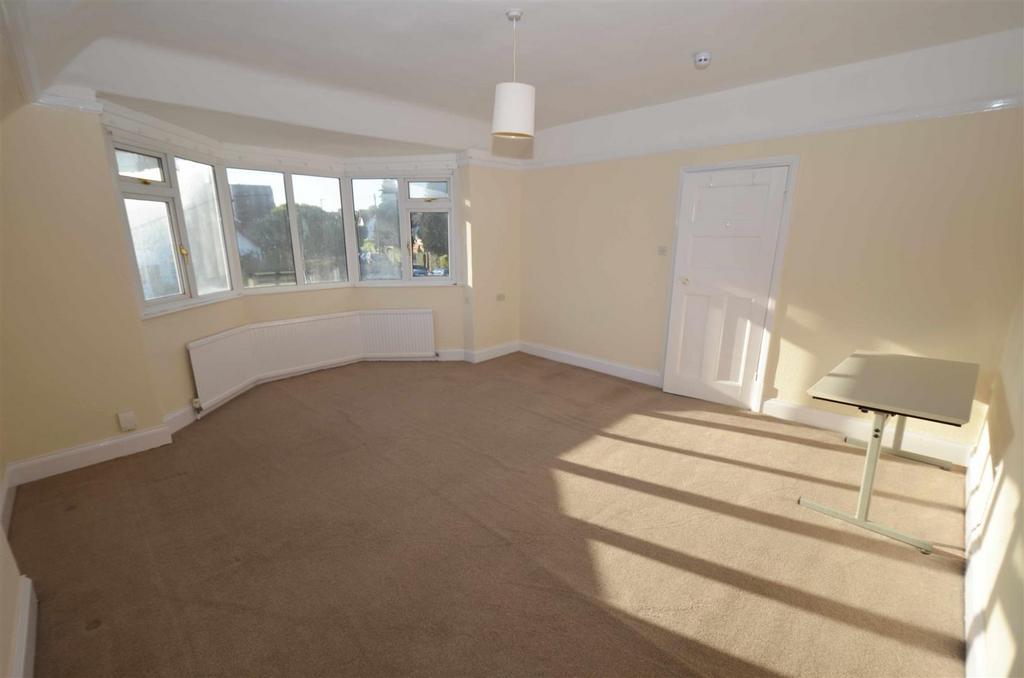 Lounge 2.jpg