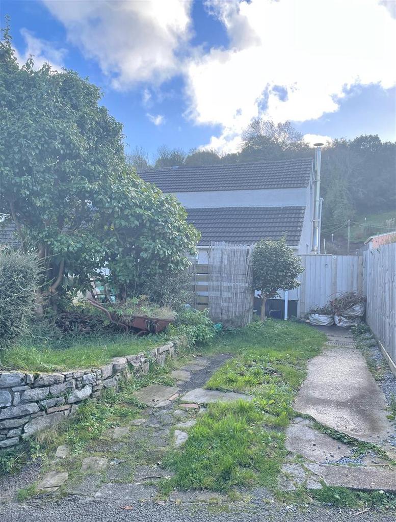 Glen Road, West Cross, Swansea 2 bed semidetached house for sale £