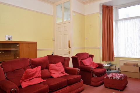 17 Hathershaw Lane, Oldham, OL8 3EU