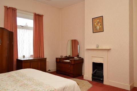 17 Hathershaw Lane, Oldham, OL8 3EU