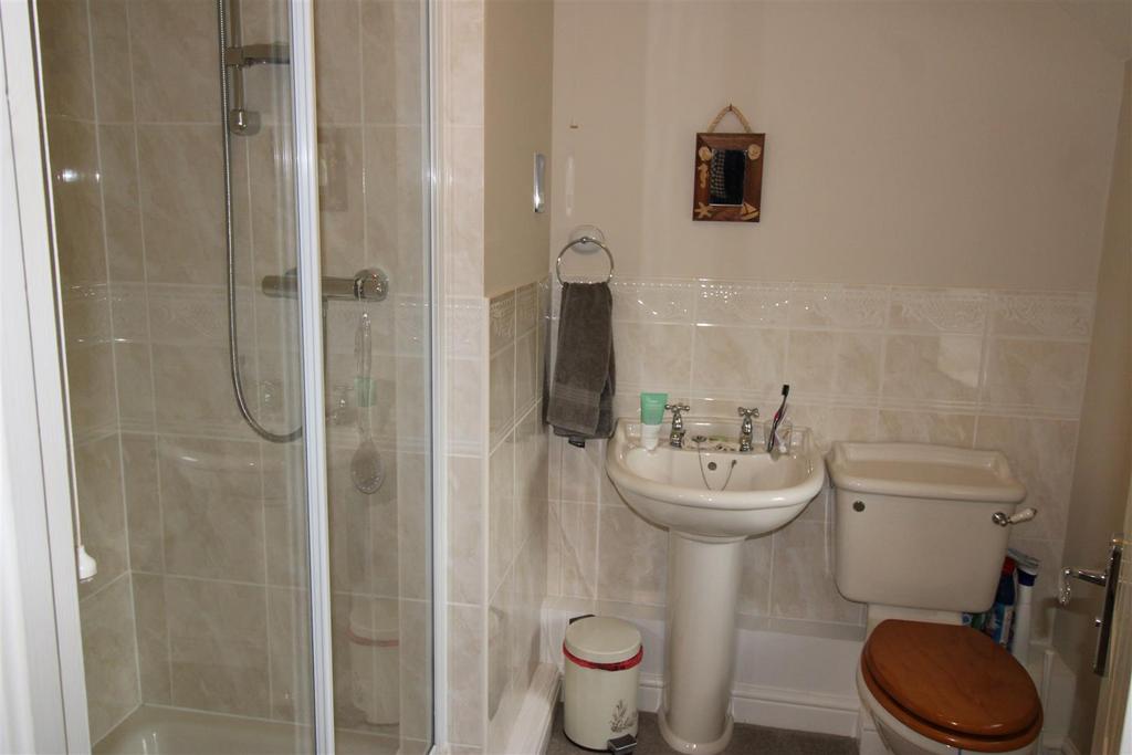 En suite Shower Room to Principle Bedroom