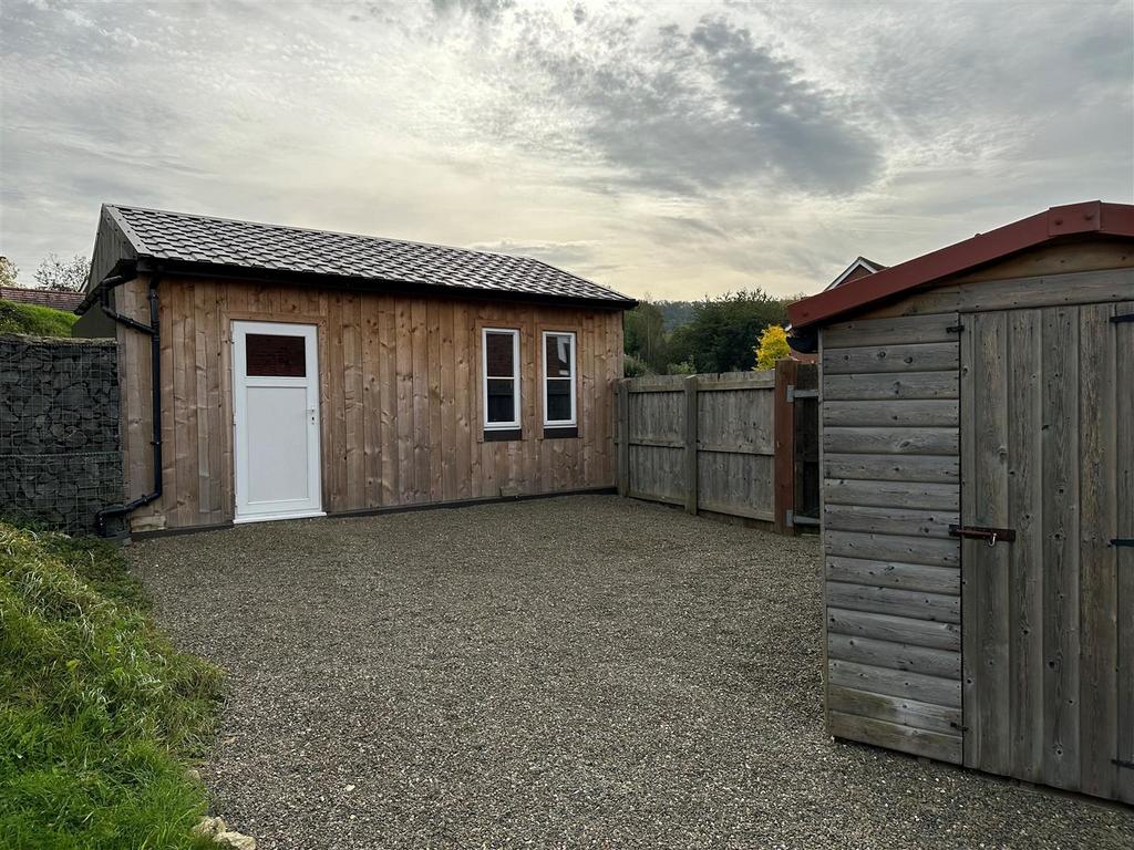 Second double garage/workshop/granny annexe