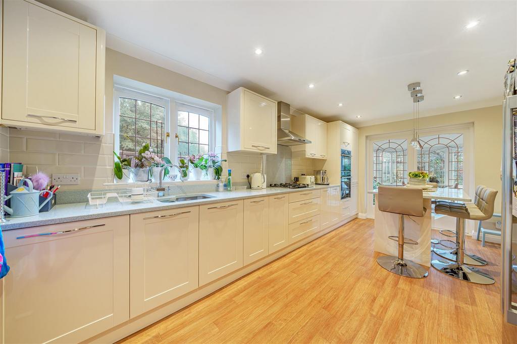 Kitchen/Breakfast Room