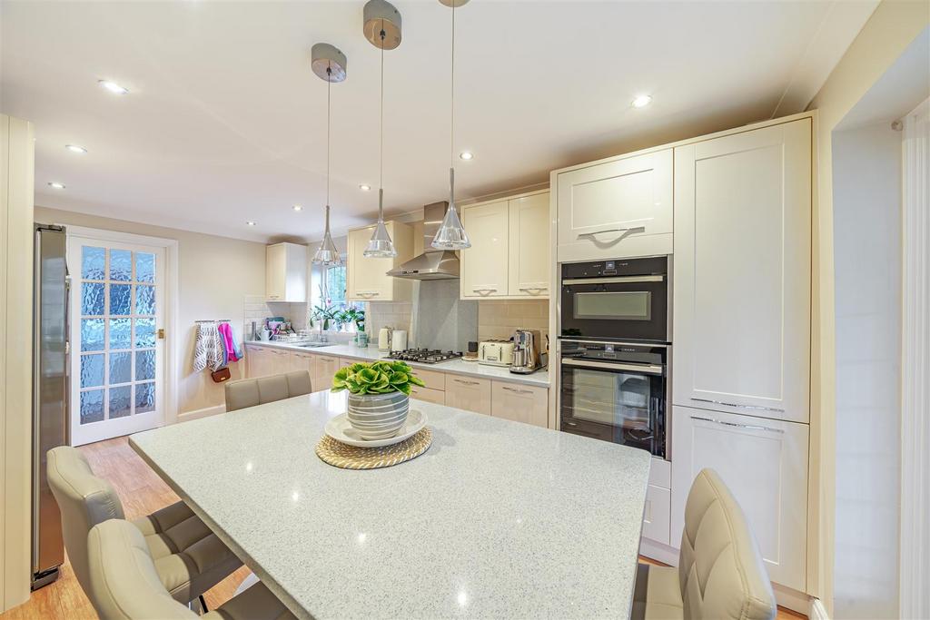 Kitchen/Breakfast Room