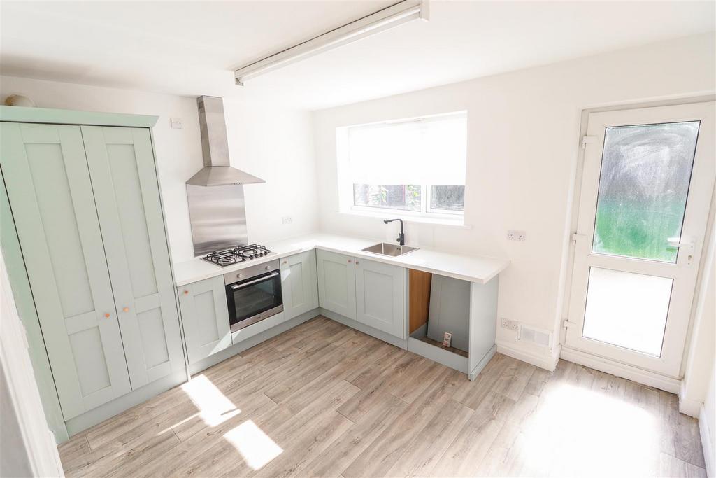 Selworthy Road, Coventry CV6 4 bed semidetached house for sale £260,000