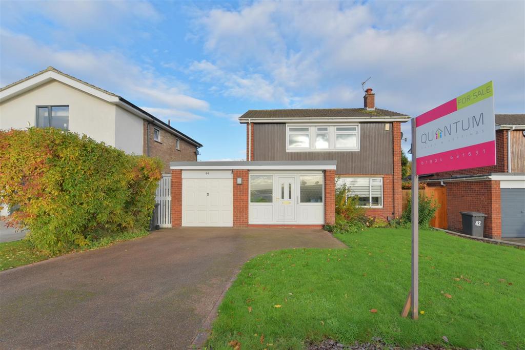 Manor Heath, Copmanthorpe, York 3 bed detached house for sale £475,000