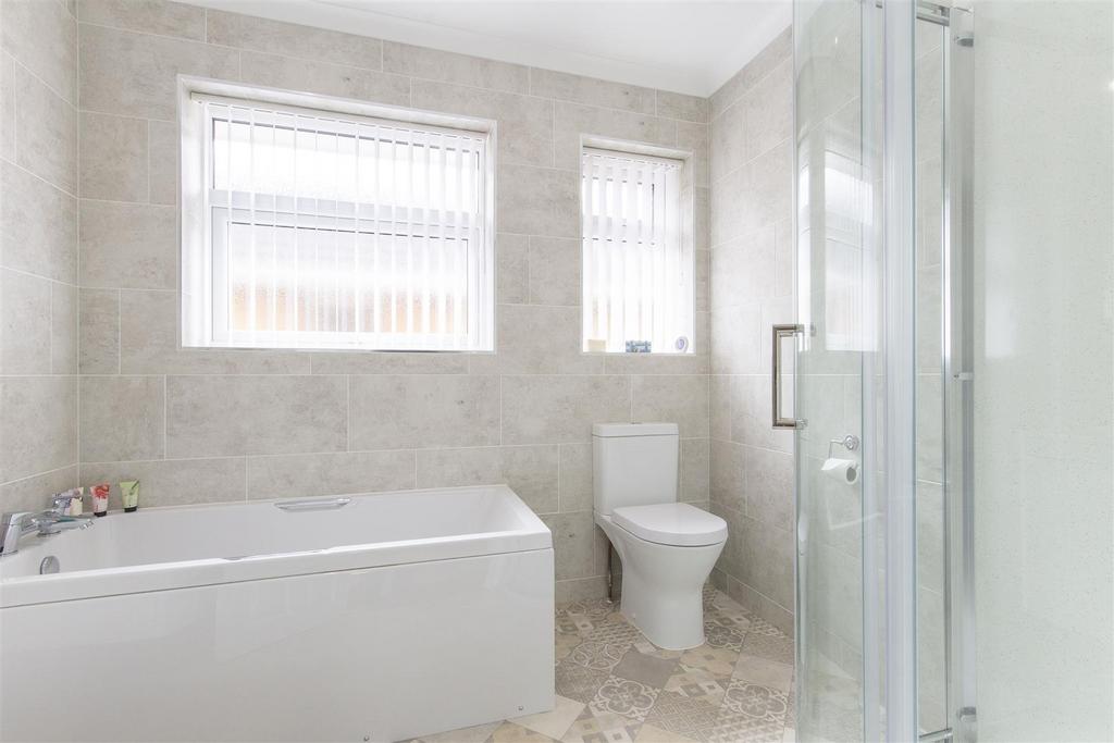 Rhodesia Road, Brampton, Chesterfield 2 bed detached bungalow for sale