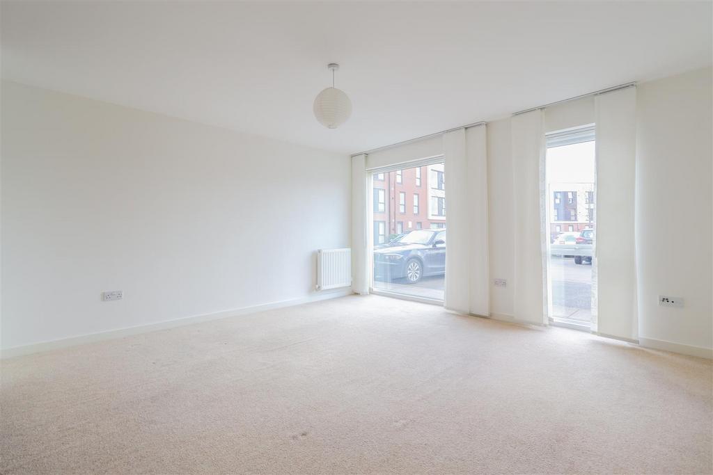 Monticello Way, Coventry CV4 2 bed apartment for sale £140,000